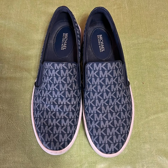 MICHAEL Michael Kors Shoes - Michael Kors Keaton Slip On Sneakers. Size 9.5